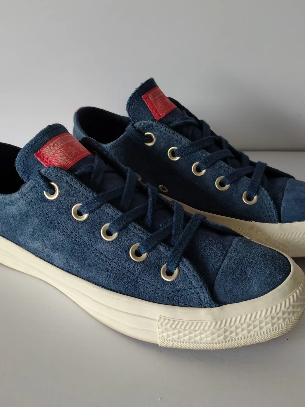 Converse Women's 6 Navy Suede Low-Top Sneakers with Pink Tongue & Stripe Accent
